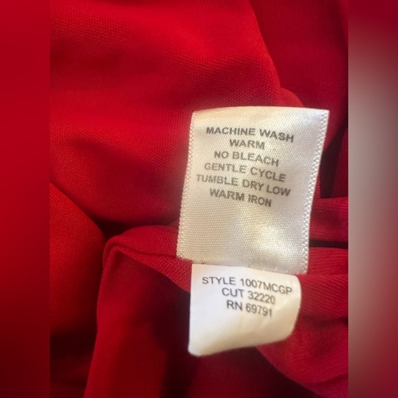 Dressbarn Red Top with White Polka Dots - Picture 7 of 8